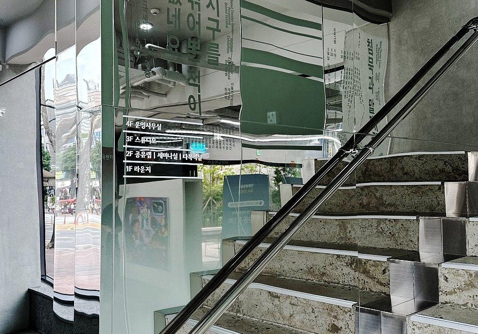 0_Signage_3.jpg